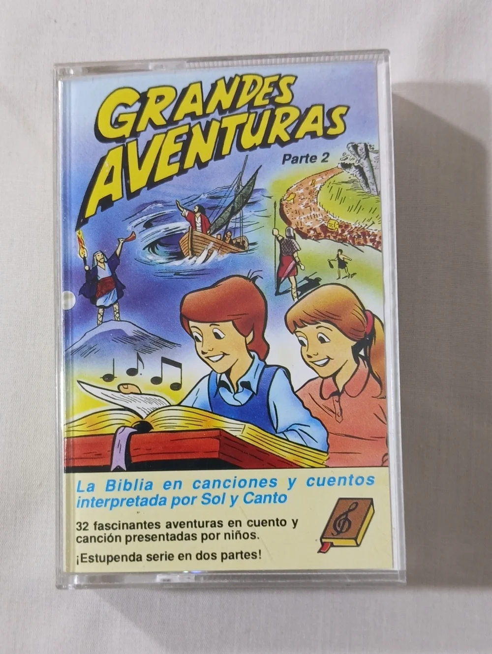 Grandes Aventuras Parte 2 - Illustrated Kids Audio Cassette (Blue, Yellow, Red)